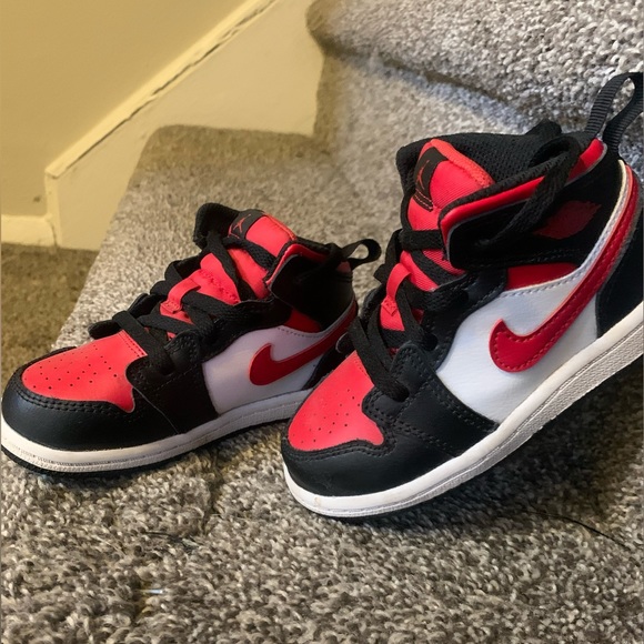 Jordan 1 - Picture 5 of 6